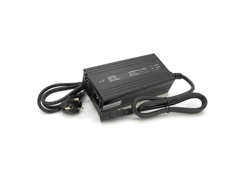 Зарядний пристрій для акумуляторів Li-ion 12V(12,6V),3S,15A,штекер Triangle plug (T-tipe/IEC/C13 N+L-), LED-індикація, 137x90x50mm